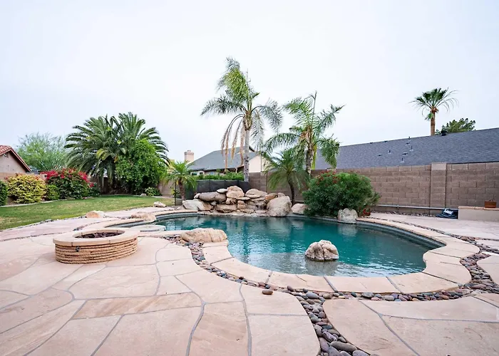 Dom wakacyjny Mins To State Farm Stadium - Pool Fire Pit